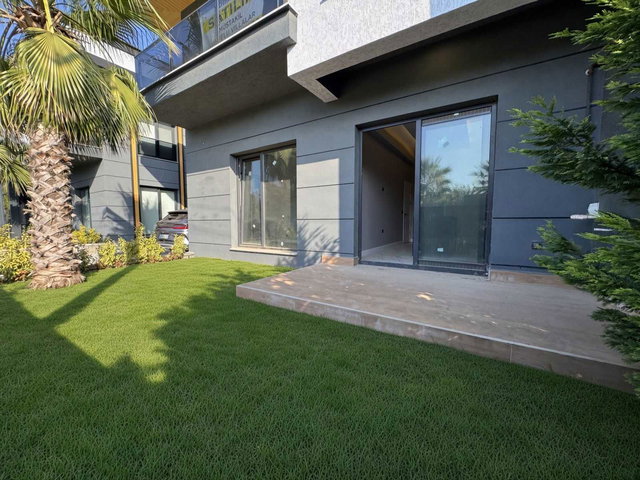 KARTEPE MODERNA VILLALARI SATILIK 5+1 HAVUZLU VILLA