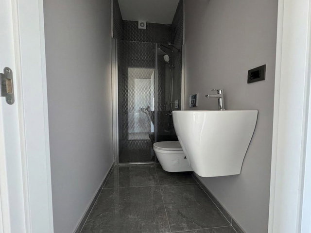 KARTEPE MODERNA VILLALARI SATILIK 5+1 HAVUZLU VILLA