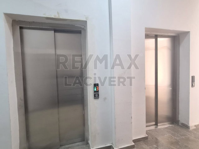 RE/MAX LACİVERT'TEN ABDURRAHMAN GAZİ'DE  KİRALIK 3+1 DAİRE