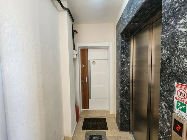 SEFERİHİSAR MERKEZDE D.GAZLI ARAKAT KİRALIK ASANSÖRLÜ 1+1 DAİRE