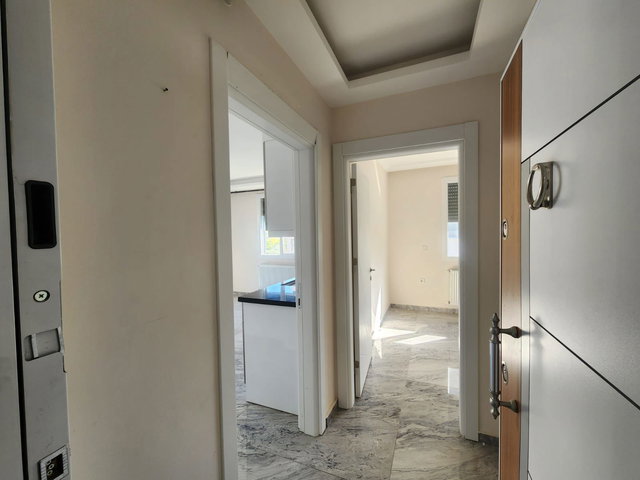 SEFERİHİSAR MERKEZDE D.GAZLI ARAKAT KİRALIK ASANSÖRLÜ 1+1 DAİRE