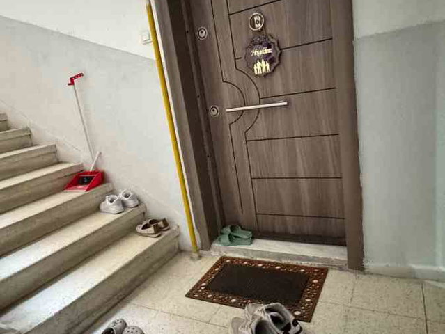 ÖZENLE YENILENMIŞ ANA YOL ÜZERI  3+1  SATILIK DAİRE