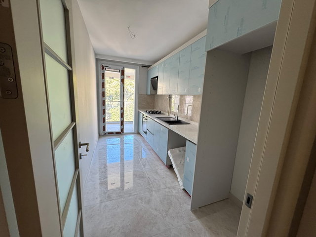 KADIKÖY OSMANAĞA’DA HEM KONUT HEMDE IŞ YERI SIFIR 3+1 | 2 BANYO | BALKONLU | DOĞALGAZ KOMBİLİ