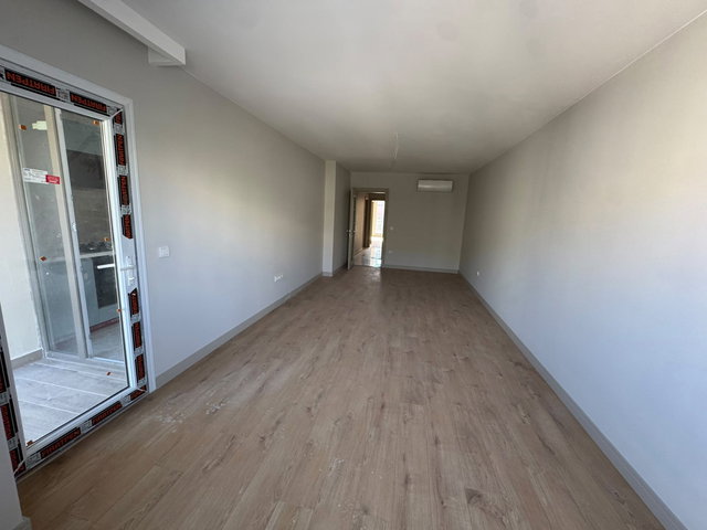 KADIKÖY OSMANAĞA’DA HEM KONUT HEMDE IŞ YERI SIFIR 3+1 | 2 BANYO | BALKONLU | DOĞALGAZ KOMBİLİ