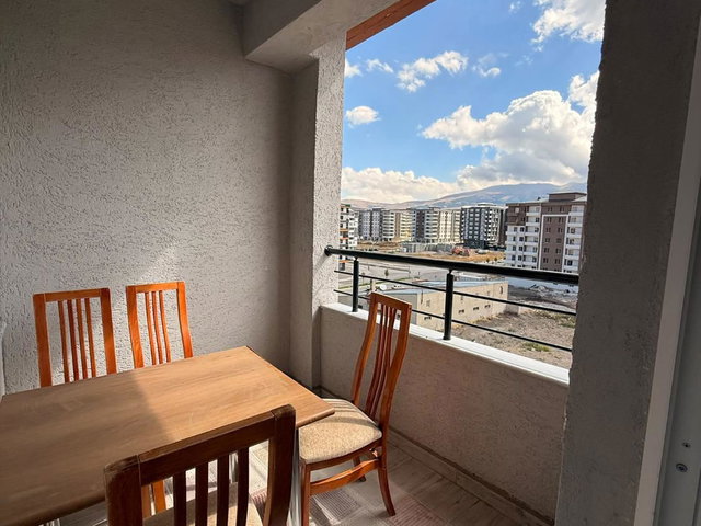 REMAX ARTIS'DEN KOMBINA'DA EŞYALI KIRALIK 1+1 DAIRE