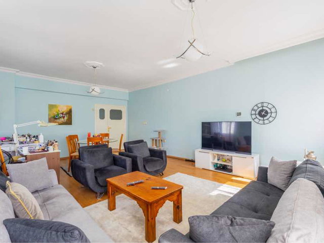 ÖĞRETMENEVLERİ ‘NDE SATILIK 3+1 ARAKAT DAİRE MUHTEŞEM LOKASYON