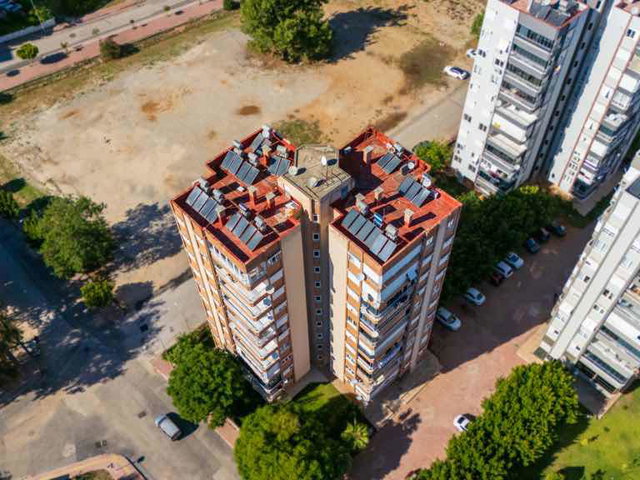 ÖĞRETMENEVLERİ ‘NDE SATILIK 3+1 ARAKAT DAİRE MUHTEŞEM LOKASYON