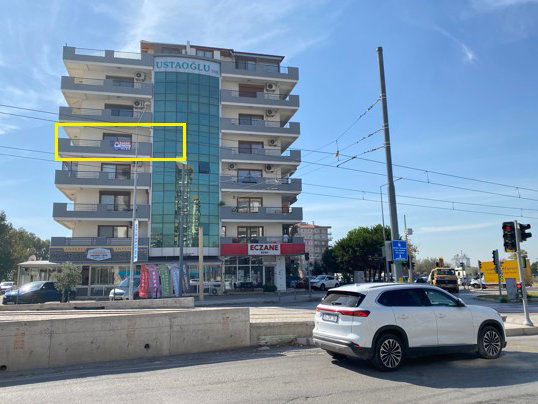 ATAŞEHIR BULVAR ÜZERINDE GENIŞ 3+1 BOŞ DAIRE
