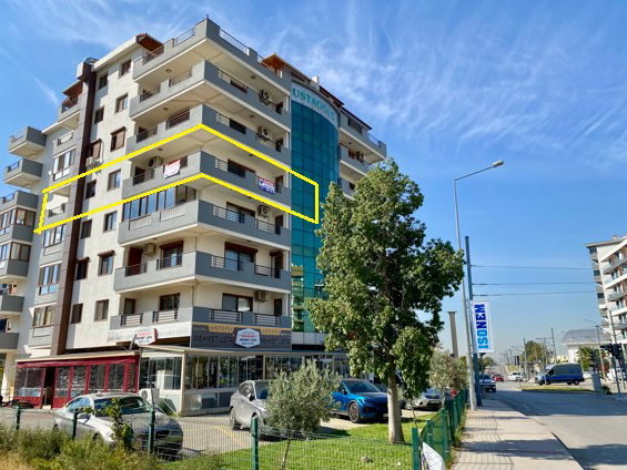 ATAŞEHIR BULVAR ÜZERINDE GENIŞ 3+1 BOŞ DAIRE