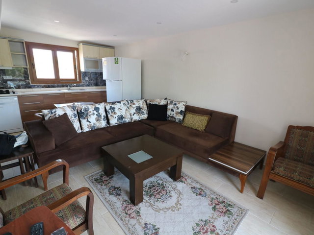 DENİZLİ ÖĞRETMENLER SİTESİ'NDE SATILIK DENİZ MANZARALI EŞYALI 1+1 DAİRE