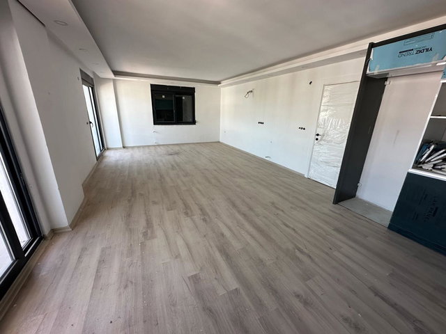 AYDIN MAHALLESİ’NDE HAVUZLU SİTEDE | SIFIR 2+1 | TAKASA AÇIK