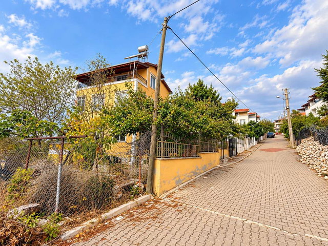 REMAX PALM'DEN KOCAHAMZALI DA 4+1 TRİPLEKS SATILIK VİLLA
