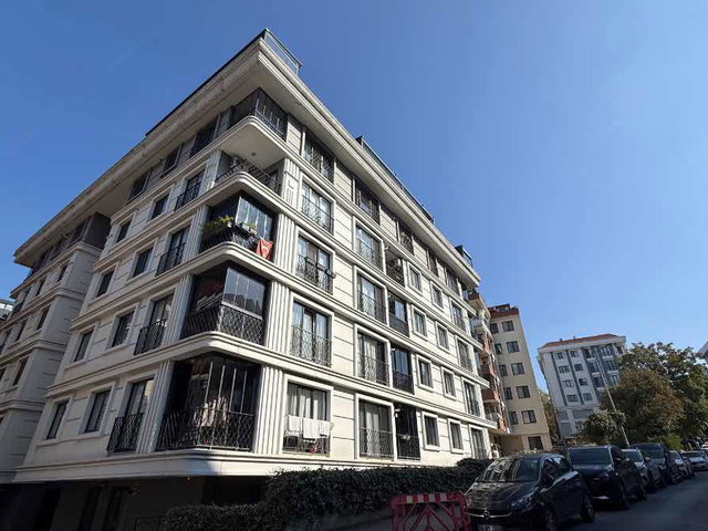 BAKIRKÖY ZUHURATBABA YENİ BİNADA, BAHÇE KULLANIMLI 1+1 DAİRE