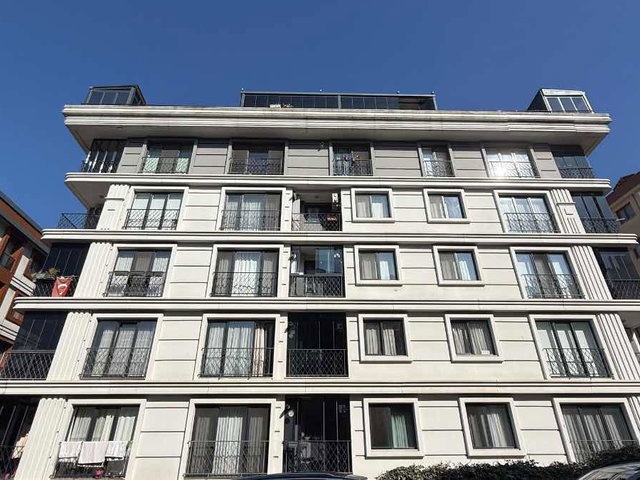 BAKIRKÖY ZUHURATBABA YENİ BİNADA, BAHÇE KULLANIMLI 1+1 DAİRE