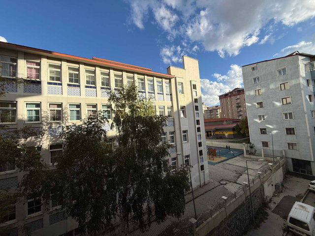 REMAX İLKE'DEN ŞEHİR MER. 4+1 FULL EŞYALI KİRALIK DAİRE