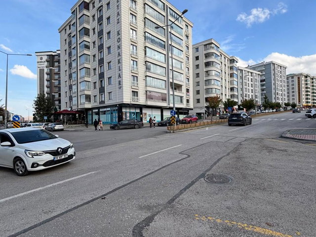 REMAX ARTIS'DEN YILDIZKENT'DE SATILIK 4+1 DAIRE