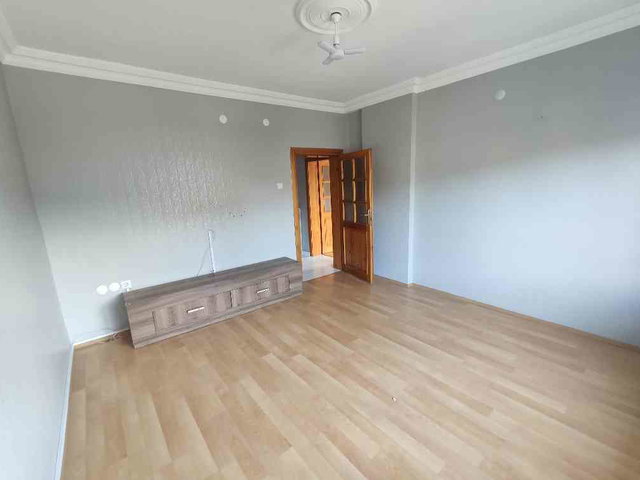 RE/MAX DEĞİŞİM'DEN CUMHURİYET MAHALLESİNDE KİRALIK 3+1 DAİRE