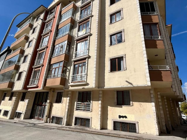 REMAX İLKE'DEN SARAYBOSNA'DA 3+1 SATILIK YAPILI BODRUM DAİRE