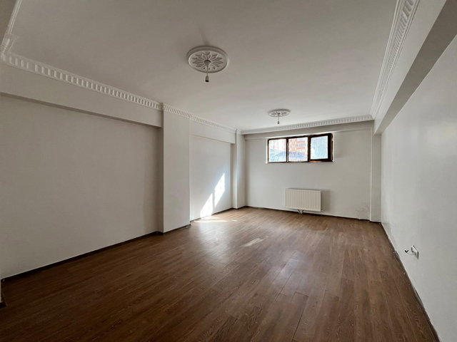 REMAX İLKE'DEN SARAYBOSNA'DA 3+1 SATILIK YAPILI BODRUM DAİRE