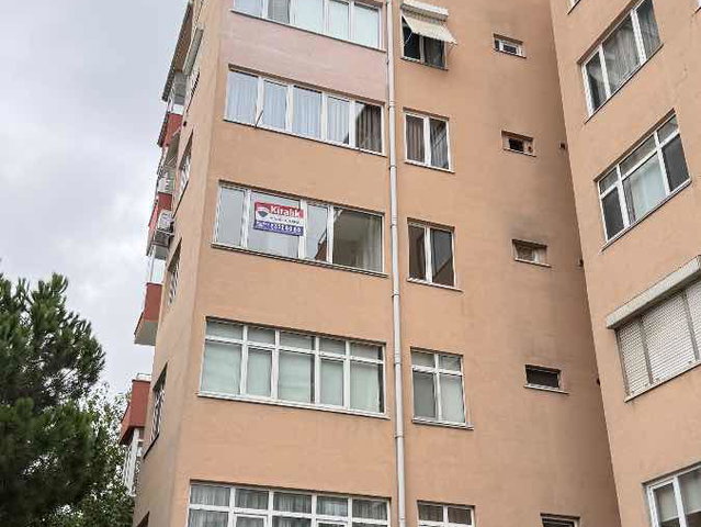 ETİLER DERYA SİTESİ'NDE KİRALIK 3+1 ARA KAT,BALKONLU,OTOPARKLI