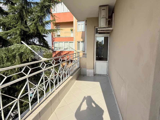 ETİLER DERYA SİTESİ'NDE KİRALIK 3+1 ARA KAT,BALKONLU,OTOPARKLI