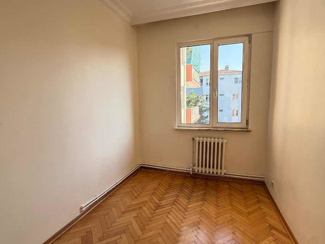 ETİLER DERYA SİTESİ'NDE KİRALIK 3+1 ARA KAT,BALKONLU,OTOPARKLI