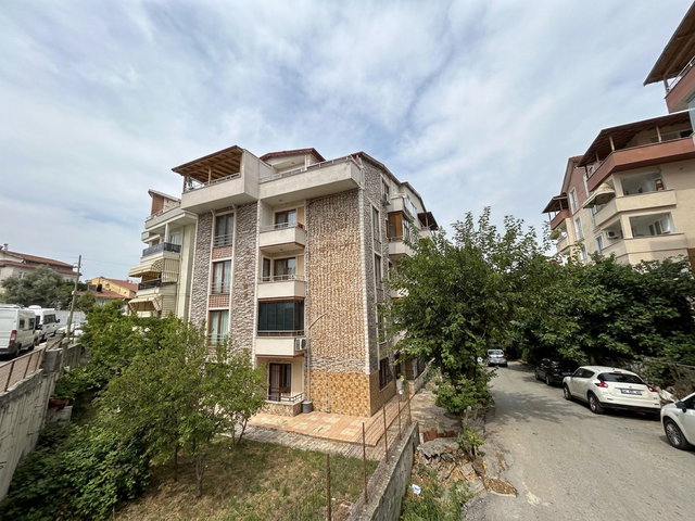 GÖLCÜK ŞEHİTLER’ DE, 2+1, BALKONLU, DOĞALGAZ KOMBİLİ 115 M² DAİRE