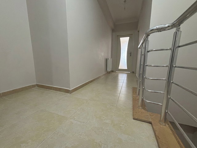 GÖLCÜK ŞEHİTLER’ DE, 2+1, BALKONLU, DOĞALGAZ KOMBİLİ 115 M² DAİRE