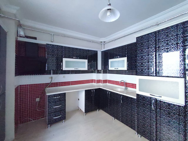 REMAX İLKE'DEN ŞÜKRÜPAŞA ETÜ YOLU ÜZERİ'NDE 3+1 KİRALIK DAİRE