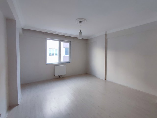 REMAX İLKE'DEN ŞÜKRÜPAŞA ETÜ YOLU ÜZERİ'NDE 3+1 KİRALIK DAİRE