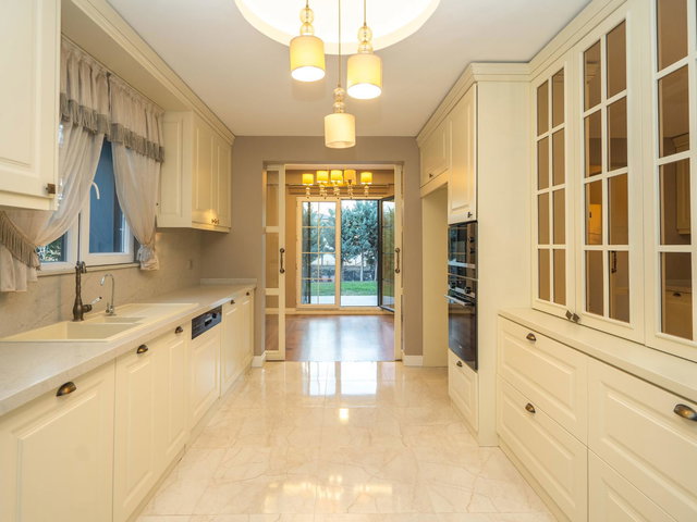 REMAX GELİŞİMDEN TORYUM VİLLALARINDA SATILIK 6+2 VİLLA