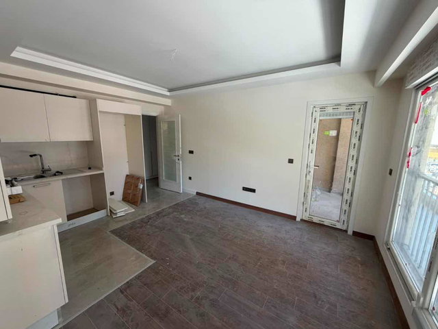 ERENKÖY'DE GÜZEL KONUMDA SIFIR 2+1 BALKONLU DAİRE