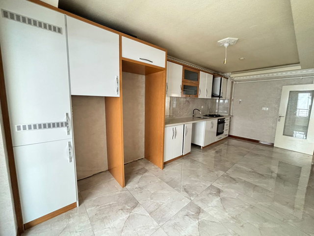 REMAX ELMAS'TAN KEÇİÖREN'DE KAPALI OTOPARKLI 3+1 KİRALIK DAİRE