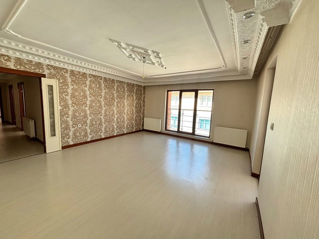 REMAX ELMAS'TAN KEÇİÖREN'DE KAPALI OTOPARKLI 3+1 KİRALIK DAİRE
