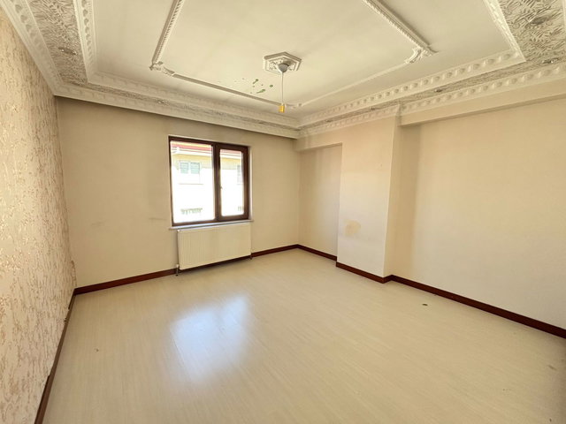 REMAX ELMAS'TAN KEÇİÖREN'DE KAPALI OTOPARKLI 3+1 KİRALIK DAİRE