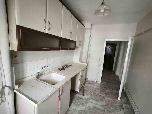 ÖVEÇLER'DE MERKEZİ KONUMDA 3+1 KİRALIK DAİRE