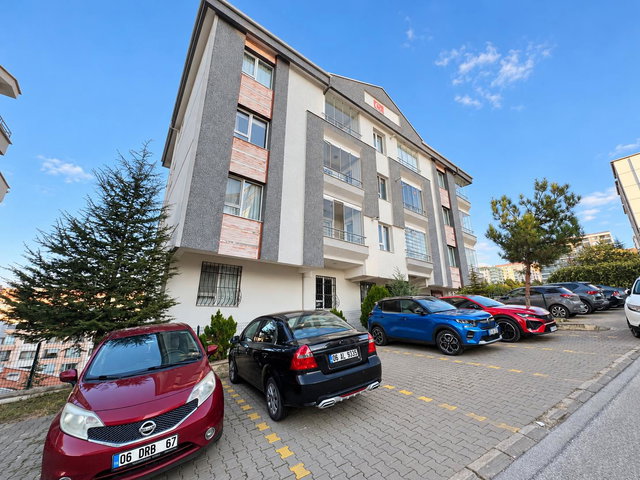 ÖVEÇLER HUZUR MAHALLESİNDE KİRALIK 2+1 GİRİŞ KAT DAİRE