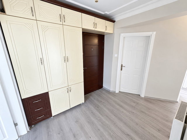 ÖVEÇLER HUZUR MAHALLESİNDE KİRALIK 2+1 GİRİŞ KAT DAİRE