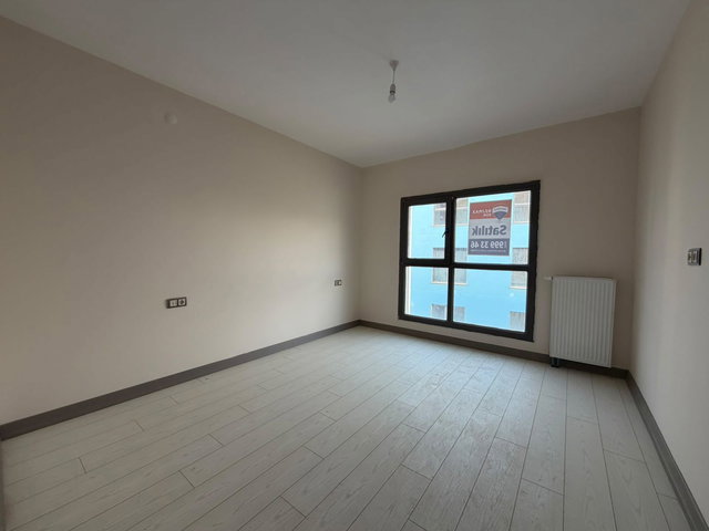 RE/MAX EDE'DEN ALTINOVA TOKİLERDE SATILIK 3+1 DAİRE
