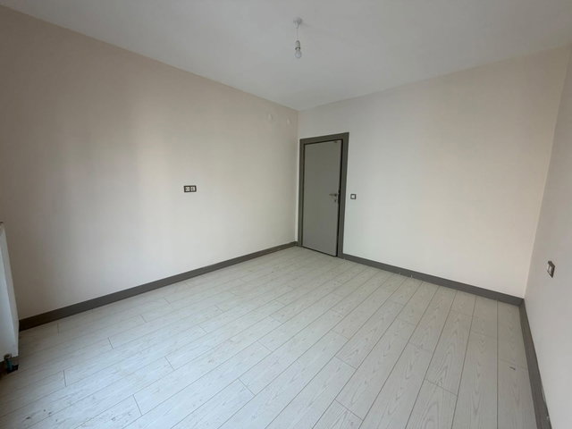RE/MAX EDE'DEN ALTINOVA TOKİLERDE SATILIK 3+1 DAİRE