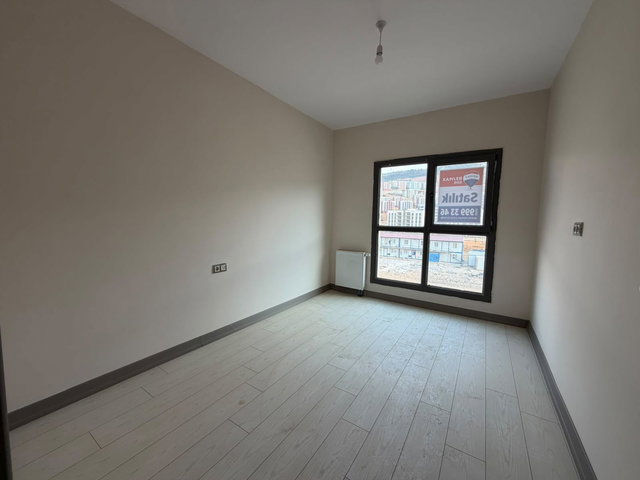 RE/MAX EDE'DEN ALTINOVA TOKİLERDE SATILIK 3+1 DAİRE