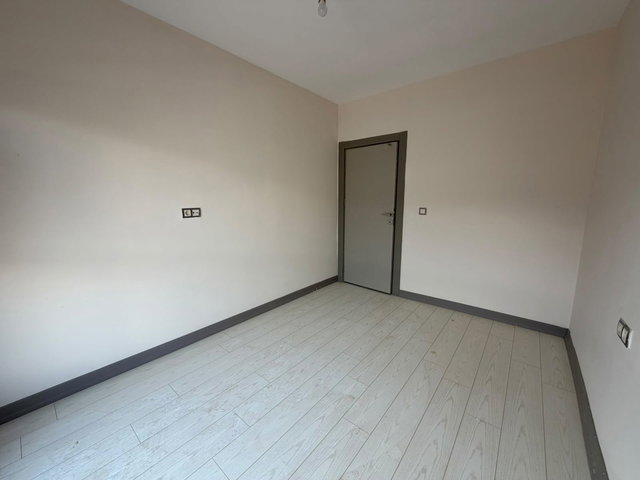 RE/MAX EDE'DEN ALTINOVA TOKİLERDE SATILIK 3+1 DAİRE