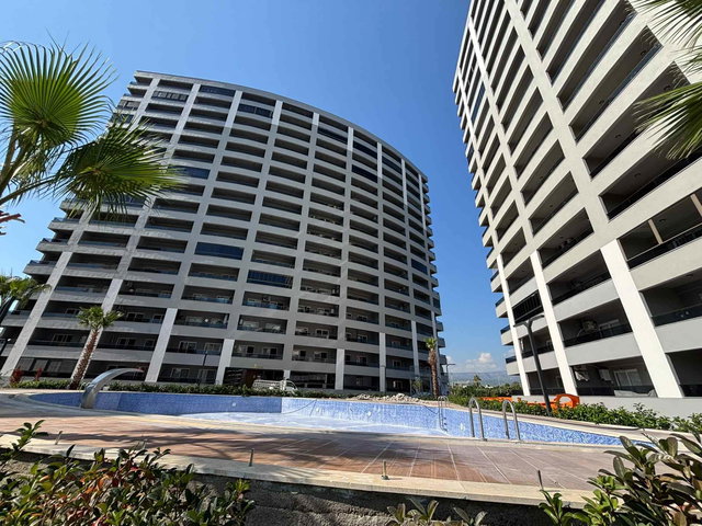 REMAX RİNA'DAN MNZ PERA LİFE SİTESİNDE 2+1