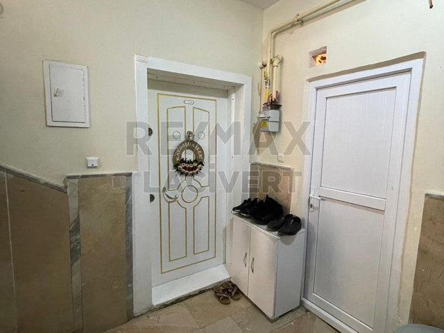 RE/MAX LACIVERT'TEN KAYAKYOLU'NDA SATILIK 4+1 SATILIK