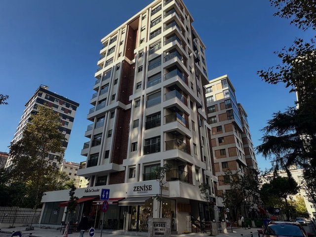 GÖZTEPE NADİRAĞA SOKAK'TA 90M2 NET 3+1 BALKONLU SIFIR SATILIK DAİRE