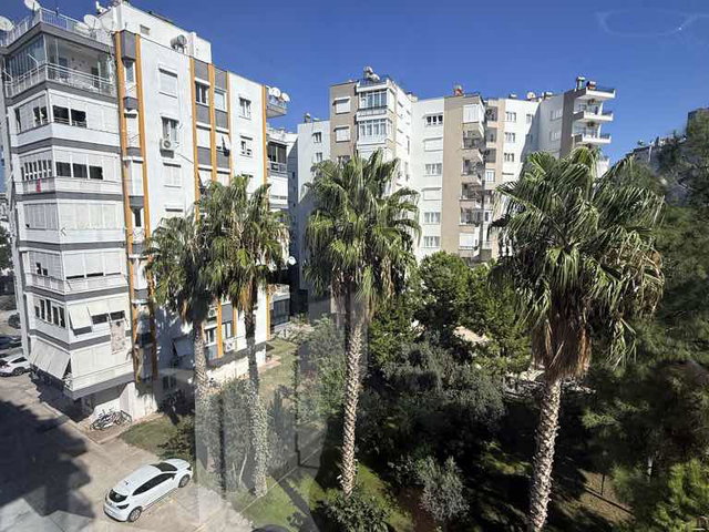 DENİZE YÜRÜME MESAFESİ KONYAALTI ALTINKUM MAHALLESİNDE SİTE İÇİ 3+1 | 130 M² NET  KİRALIK DAİRE
