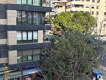 CADDEBOSTAN PLAJ YOLU SOKAK'TA SIFIR BİNADA 3+1 KİRALIK DAİRE