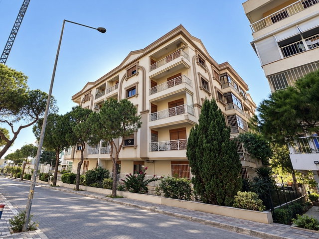 KARŞIYAKA ÇAMLIK SOKAK GENİŞ 3+1 SAHİLE 2. APARTMAN - OTOPARK ASANSÖR