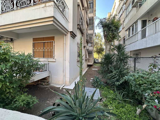KARŞIYAKA ÇAMLIK SOKAK GENİŞ 3+1 SAHİLE 2. APARTMAN - OTOPARK ASANSÖR