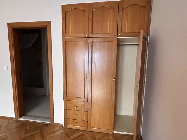 KARŞIYAKA ÇAMLIK SOKAK 3+1 GENIŞ KIRALIK DAIRE OTOPARK ASANSÖR ￼